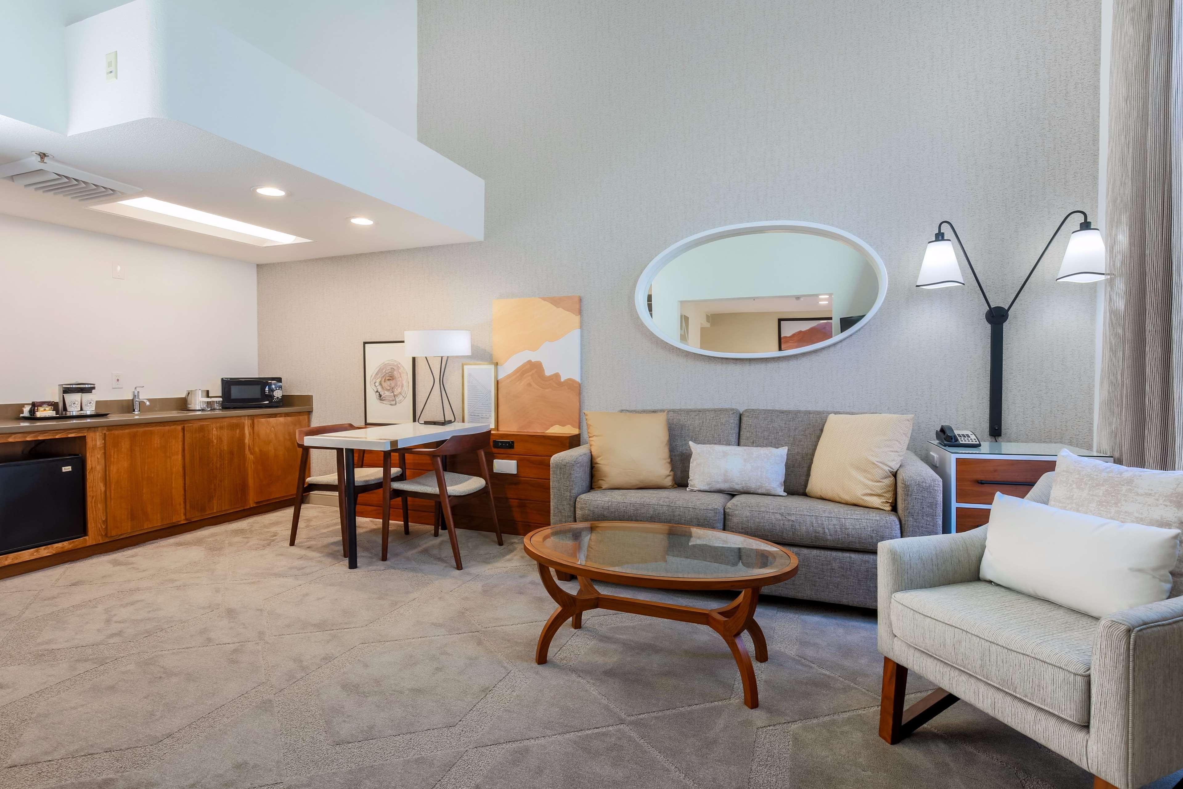 Doubletree Suites By Hilton Hotel Sacramento - Rancho Cordova Exterior photo