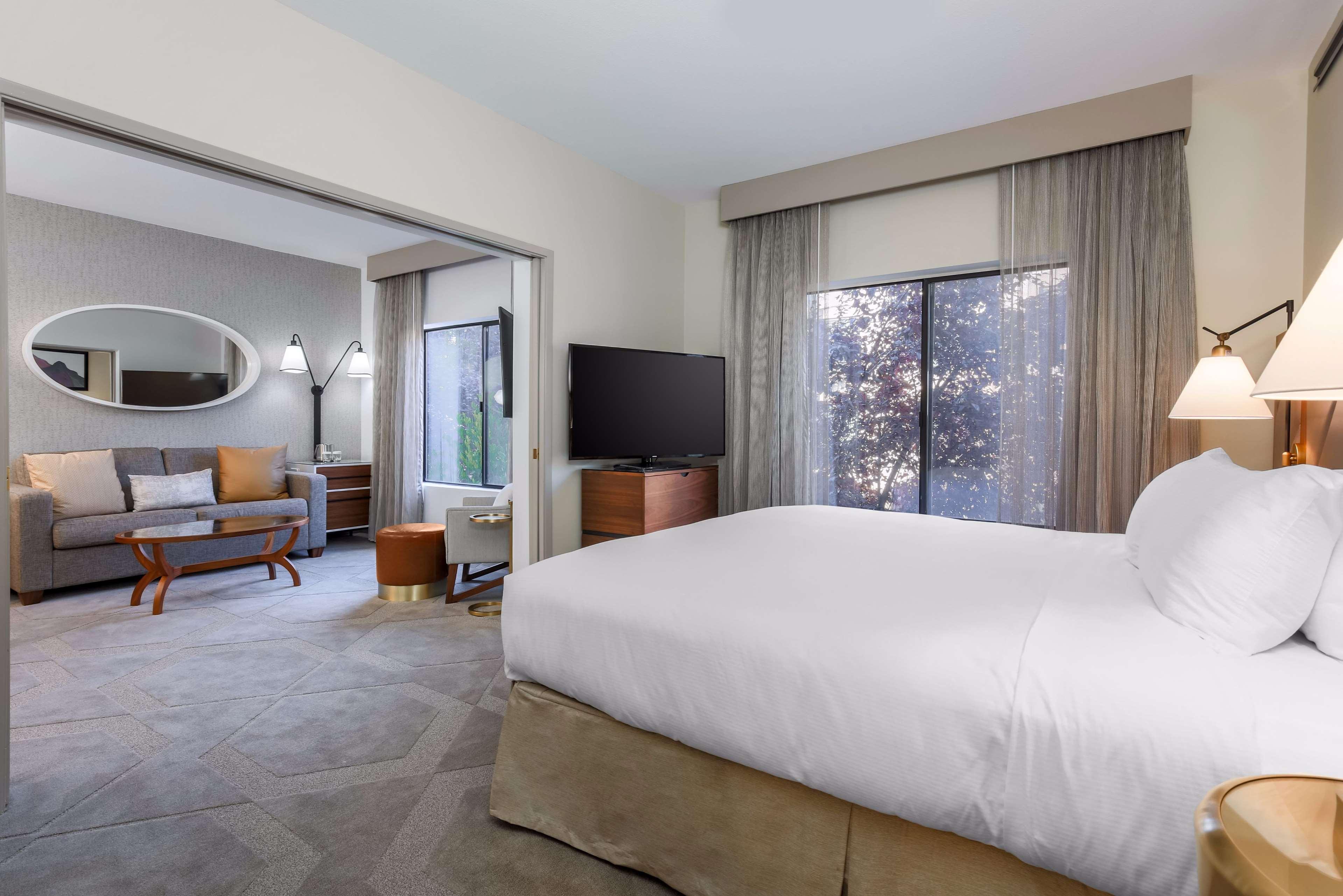 Doubletree Suites By Hilton Hotel Sacramento - Rancho Cordova Exterior photo