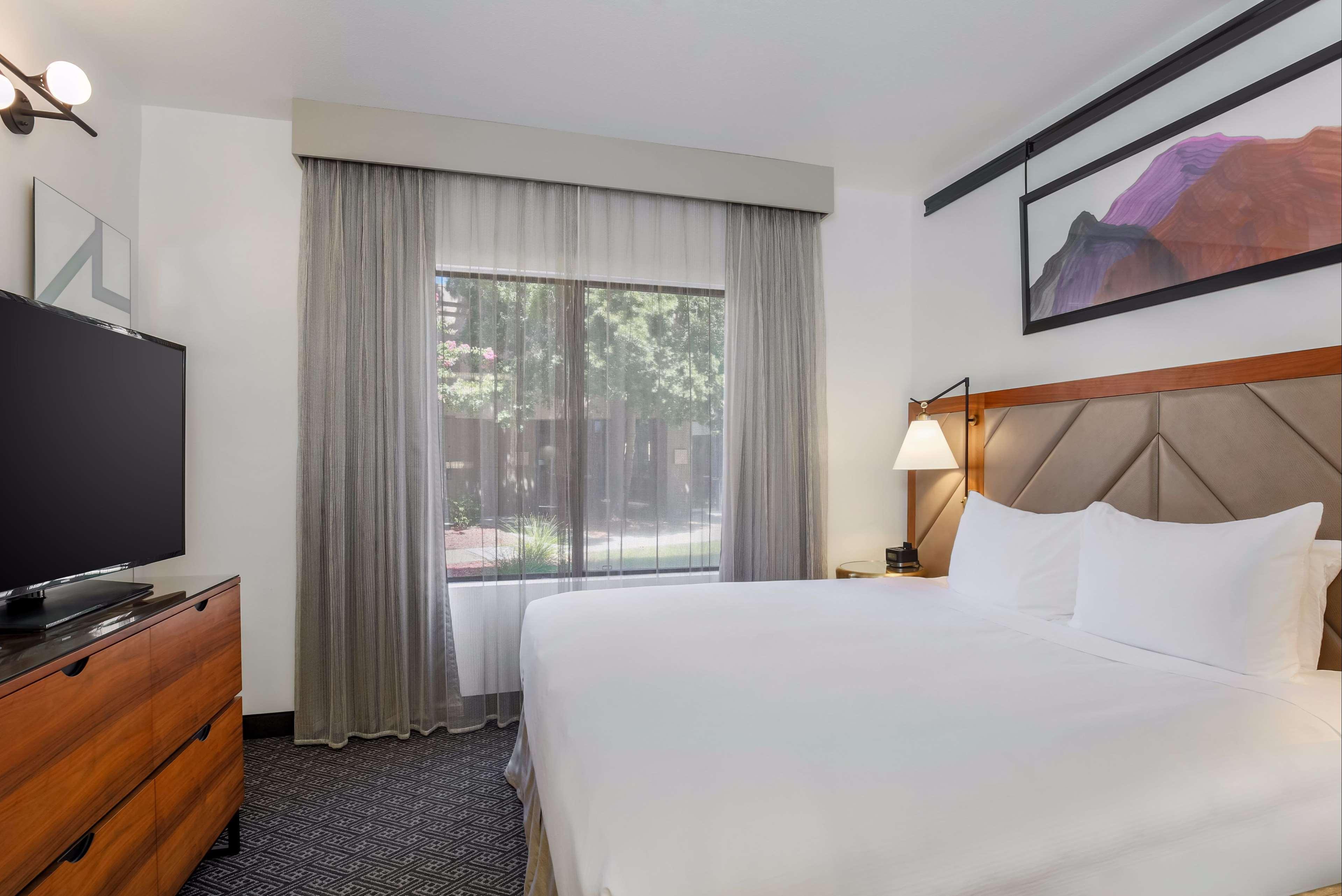 Doubletree Suites By Hilton Hotel Sacramento - Rancho Cordova Exterior photo