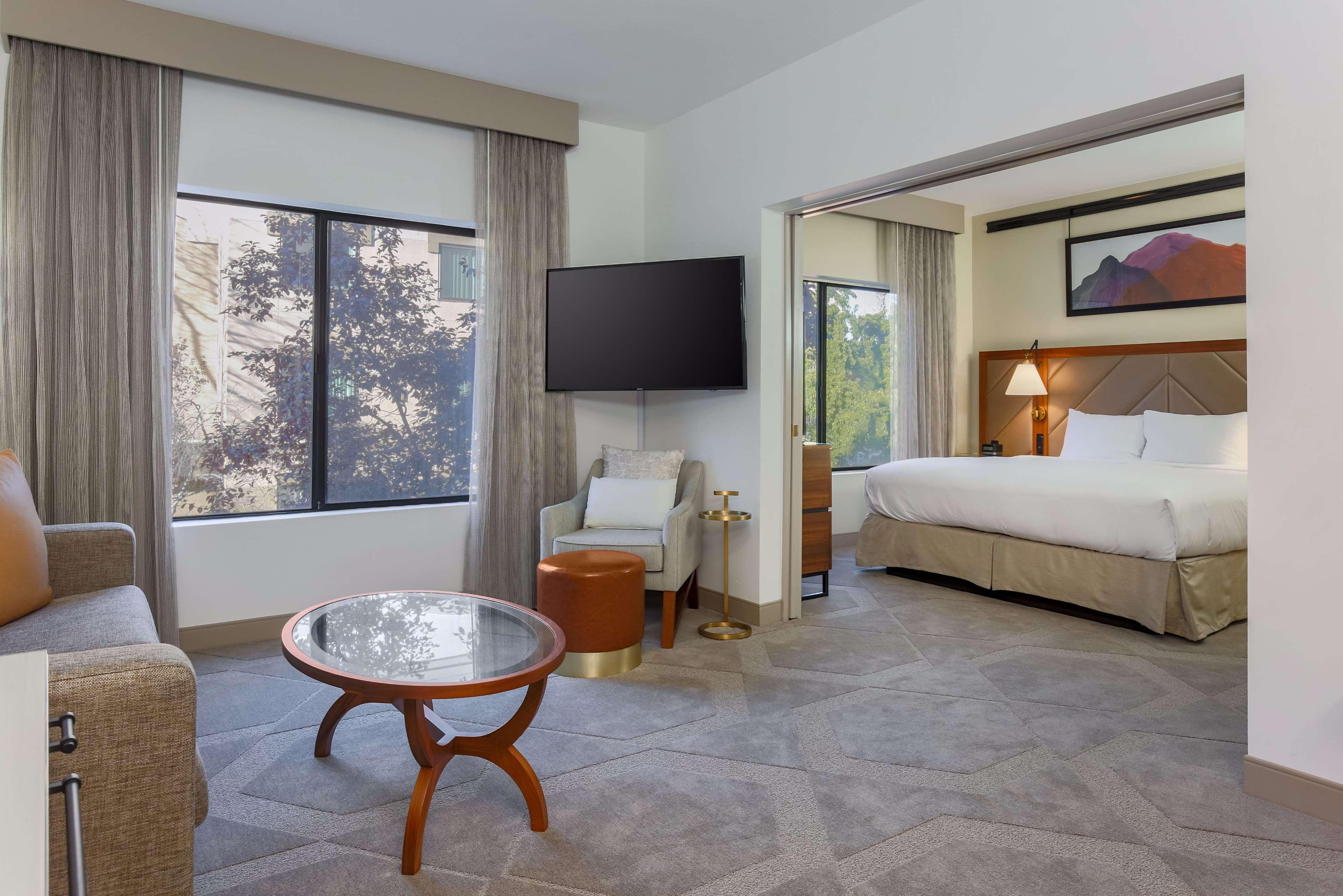 Doubletree Suites By Hilton Hotel Sacramento - Rancho Cordova Exterior photo